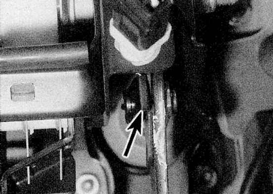 Устройство, обслуживание, ремонт Renault Megane, Scenic c 1996 г. -Снятие, проверка и установка одностороннего клапана блока вакуумного усилителя
