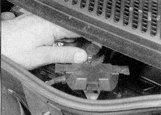 Устройство, обслуживание, ремонт Renault Megane, Scenic c 1996 г. -Проверка состояния и степени зарядки аккумуляторной батареи