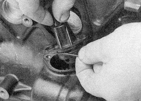 Устройство, обслуживание, ремонт Renault Megane, Scenic c 1996 г. -Снятие, осмотр и установка масляного насоса