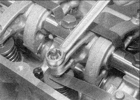 Устройство, обслуживание, ремонт Renault Megane, Scenic c 1996 г. -Проверка и регулировка зазоров клапанов