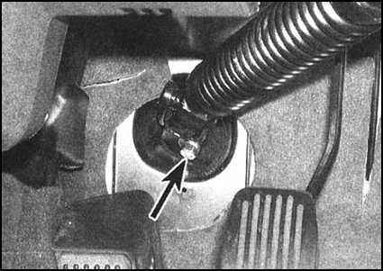 Ремонт и эксплуатация автомобиля Skoda Felicia с 1994 г. -Снятие и установка рулевой тяги