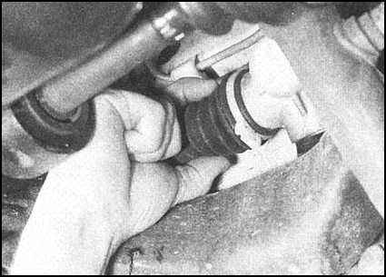 Ремонт и эксплуатация автомобиля Skoda Felicia с 1994 г. -Подвеска и привод рулевого управления