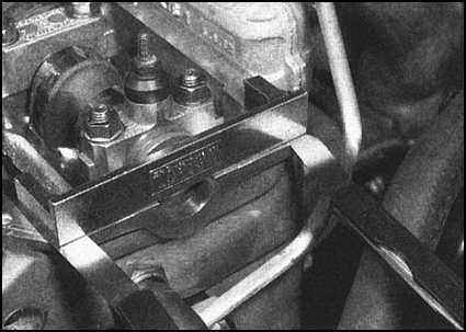 Ремонт и эксплуатация автомобиля Skoda Felicia с 1994 г. -Приведение поршня первого цилиндра в положение верхней мертвой точки (ВМТ) конца такта сжатия
