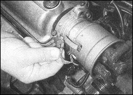 Ремонт и эксплуатация автомобиля Skoda Felicia с 1994 г. -Снятие и установка распределителя зажигания