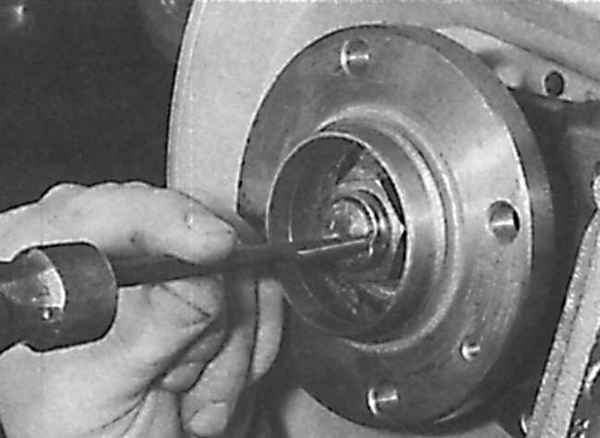 Устройство, обслуживание, ремонт Citroen Xantia (с 1993 г.) -Снятие и установка ступиц задних колес