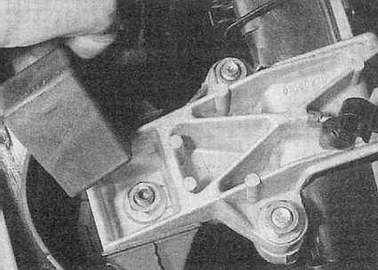 Устройство, обслуживание, ремонт Citroen Xantia (с 1993 г.) -Снятие и установка компонентов правой опоры силового агрегата и натяжителя газораспределительного ремня