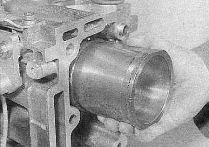 Устройство, обслуживание, ремонт Citroen Xantia (с 1993 г.) -Чистка и проверка состояния блока цилиндров/картера двигателя