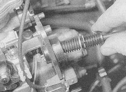 Устройство, обслуживание, ремонт Citroen Xantia (с 1993 г.) -Снятие, установка и регулировка троса газа