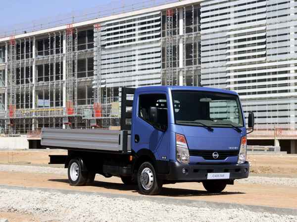 Японский грузовик Nissan Cabstar