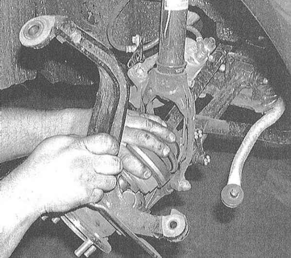 Устройство, обслуживание и ремонт Honda Accord -Снятие и установка поворотного кулака