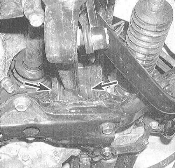 Устройство, обслуживание и ремонт Honda Accord -Снятие и установка нижнего рычага управления передней подвески