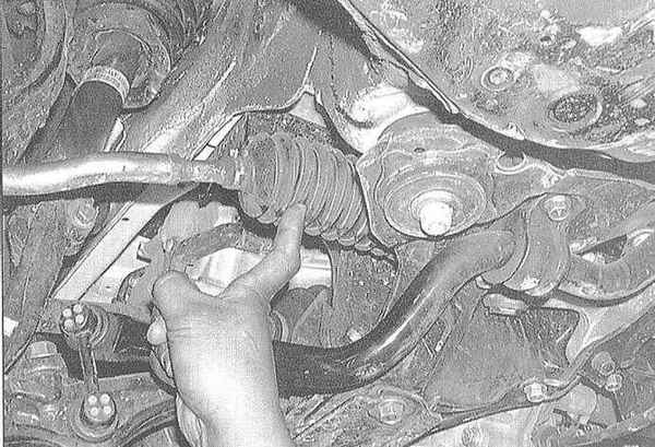 Устройство, обслуживание и ремонт Honda Accord -Осмотр компонентов подвески и рулевого привода, проверка состояния защитных чехлов приводных валов