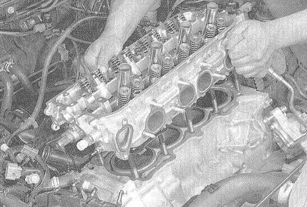 Устройство, обслуживание и ремонт Honda Accord -Снятие и установка головки цилиндров