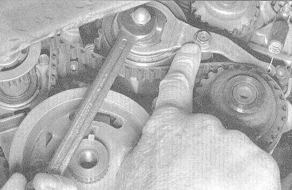 Устройство, обслуживание и ремонт Honda Accord -Снятие, проверка состояния и установка зубчатых колес и ремня привода балансировочных валов