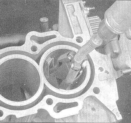 Устройство, обслуживание и ремонт Honda Accord -Хонингование зеркал цилиндров