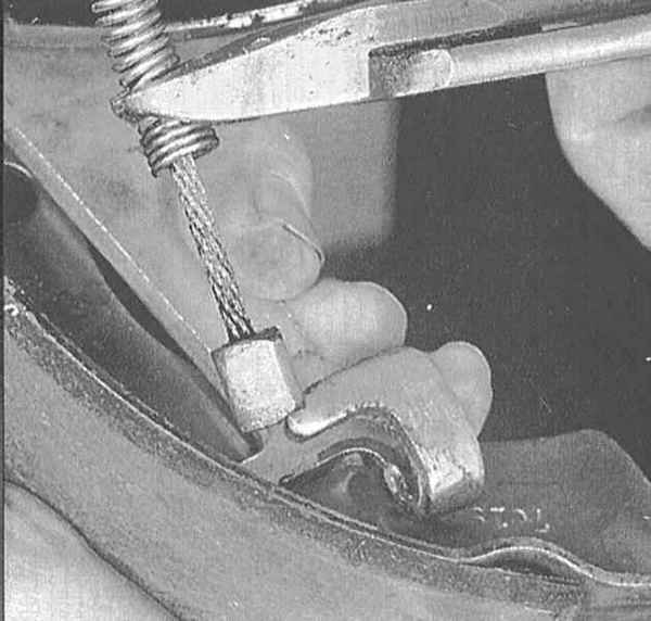Устройство, обслуживание и ремонт Honda Accord -Замена троса(ов) привода стояночного тормоза
